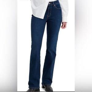 Levis Classic Boot Cut Jeans Slight Curve Mid Rise